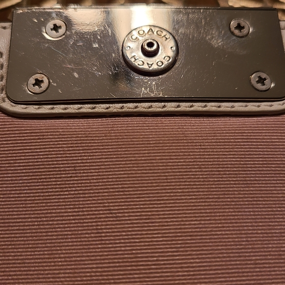 Coach Kristin wristlet/clutch with magnetic closure - Picture 5 of 7